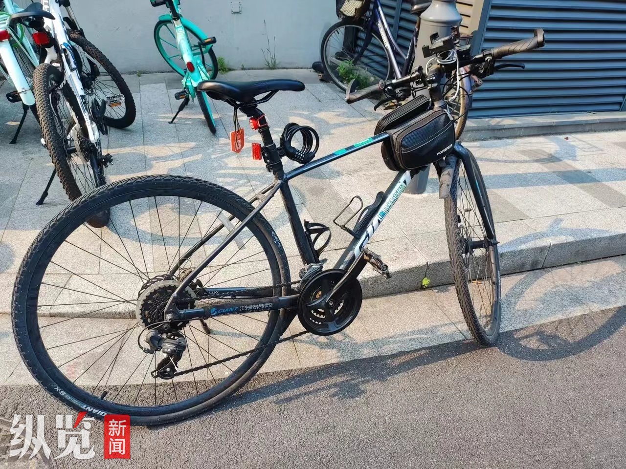 网友骑自行车无牌上路被罚款，南京交警退款并向其致歉
