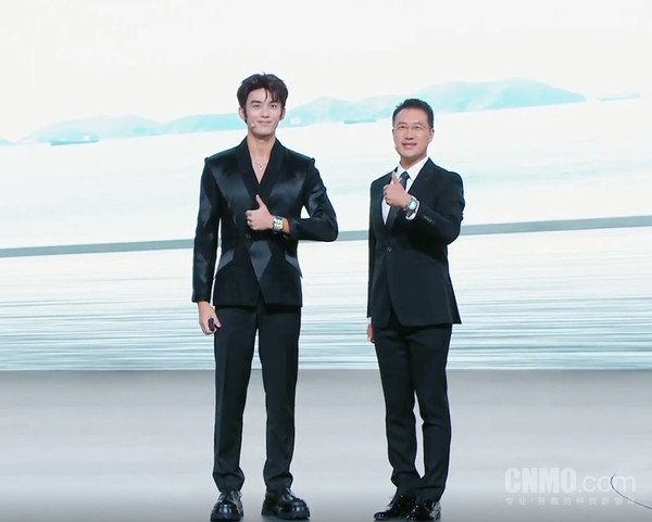 吴磊现身华为新品发布会