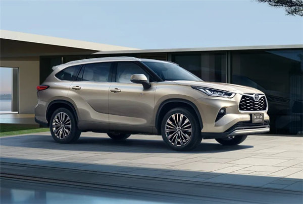 15万买凯美瑞、21万买汉兰达!广汽丰田618疯狂大促:都是混动