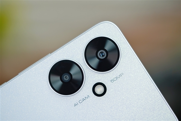 749元5G入门神机!Redmi 13C彩虹星纱图赏