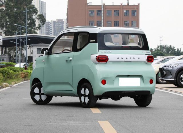 五菱宏光mini ev现身美国街头,约合人民币超28万元!