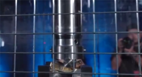 电竞世界杯一轮游!《英雄联盟》项目BLG 1-2不敌T1惨遭淘汰