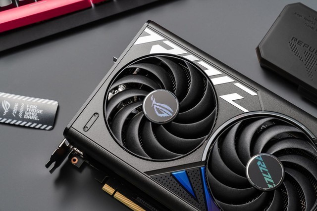性能起飞,巅峰之选!华硕4070TiS超能力显卡