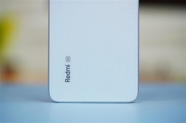 749元5G入门神机!Redmi 13C彩虹星纱图赏