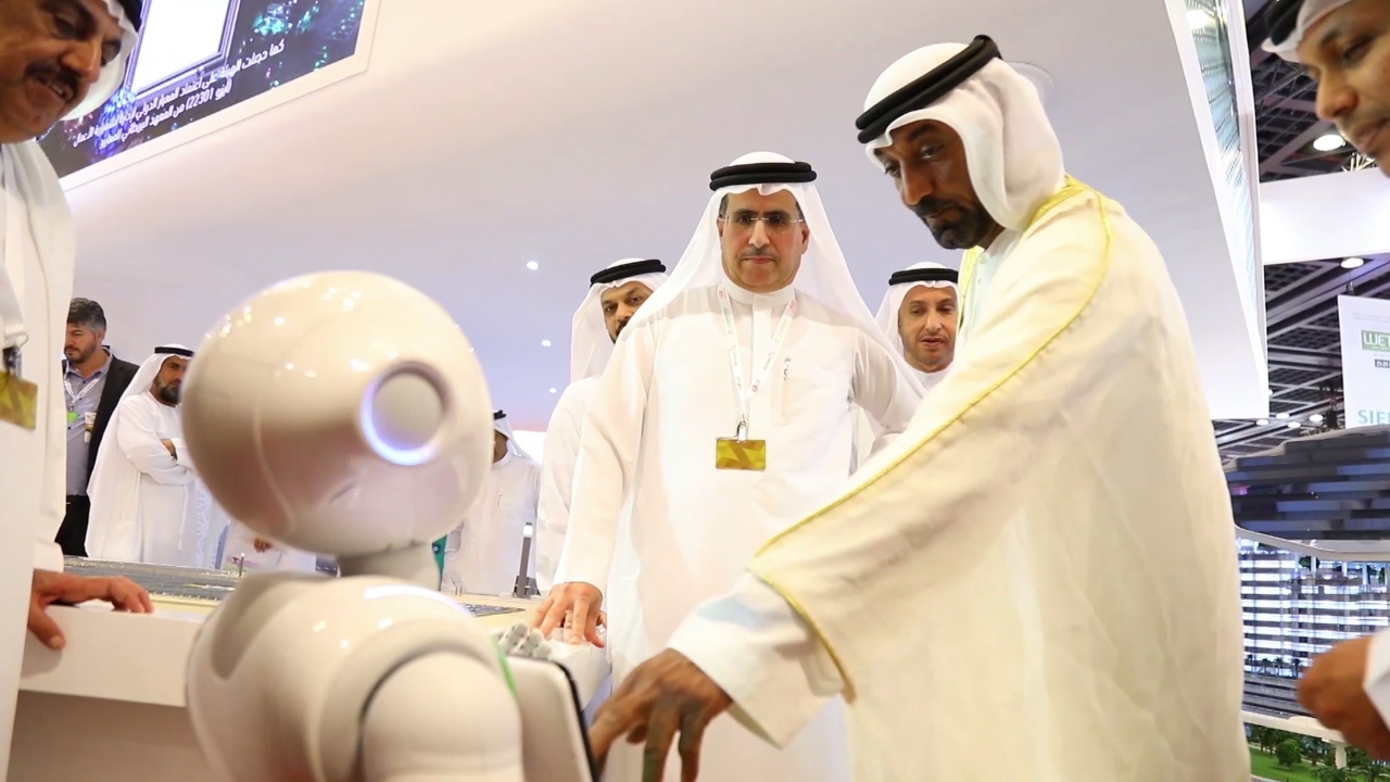 中东AI 龙头G42已撤出中国的投资布局，未来将转向美国市场｜钛媒体AGI_凤凰网