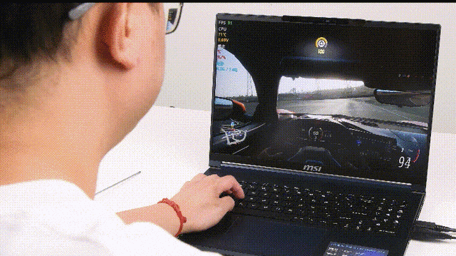 上手体验微星绝影16 AI Studio 2024:做工精湛 性能强悍的AI PC