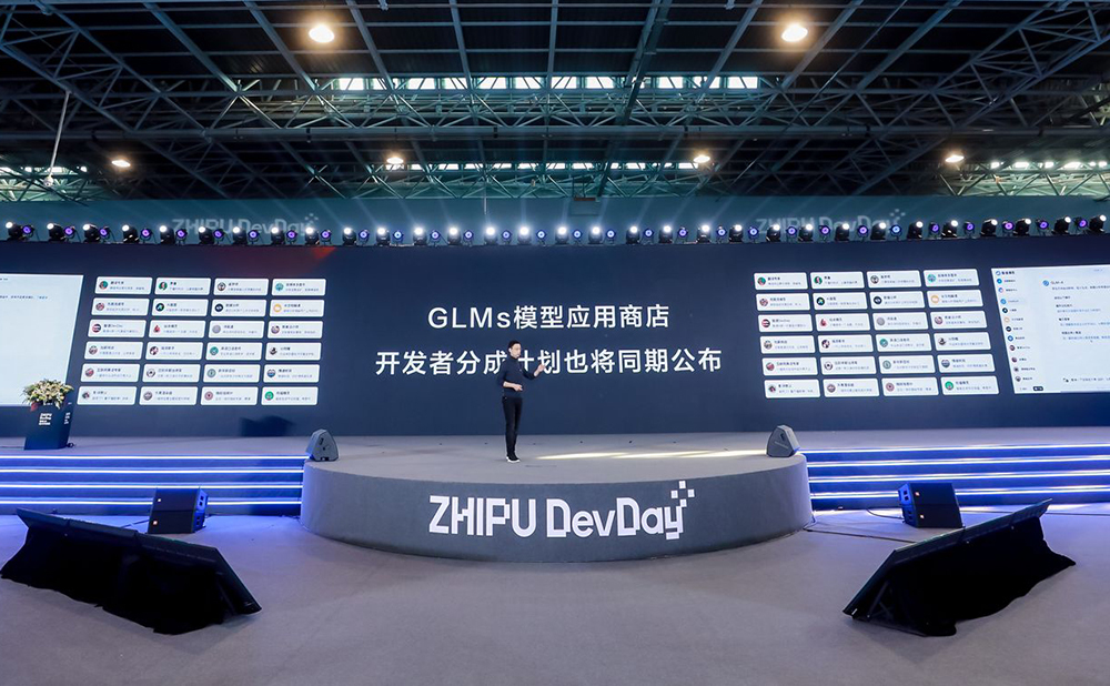 能赚钱的GPT Store上线了！官方最佳榜单公布，ChatGPT被玩出花