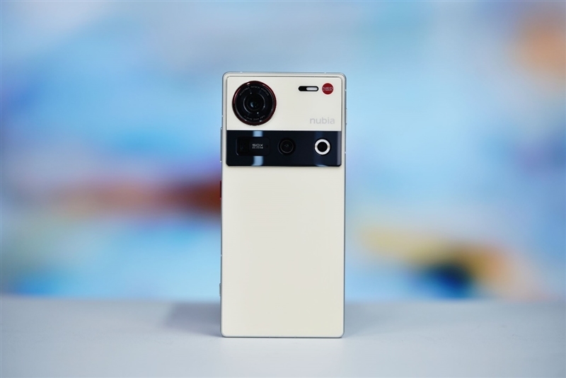 颜值巅峰 极简交互!努比亚Z70 Ultra深度评测:未来手机发展趋势风向标