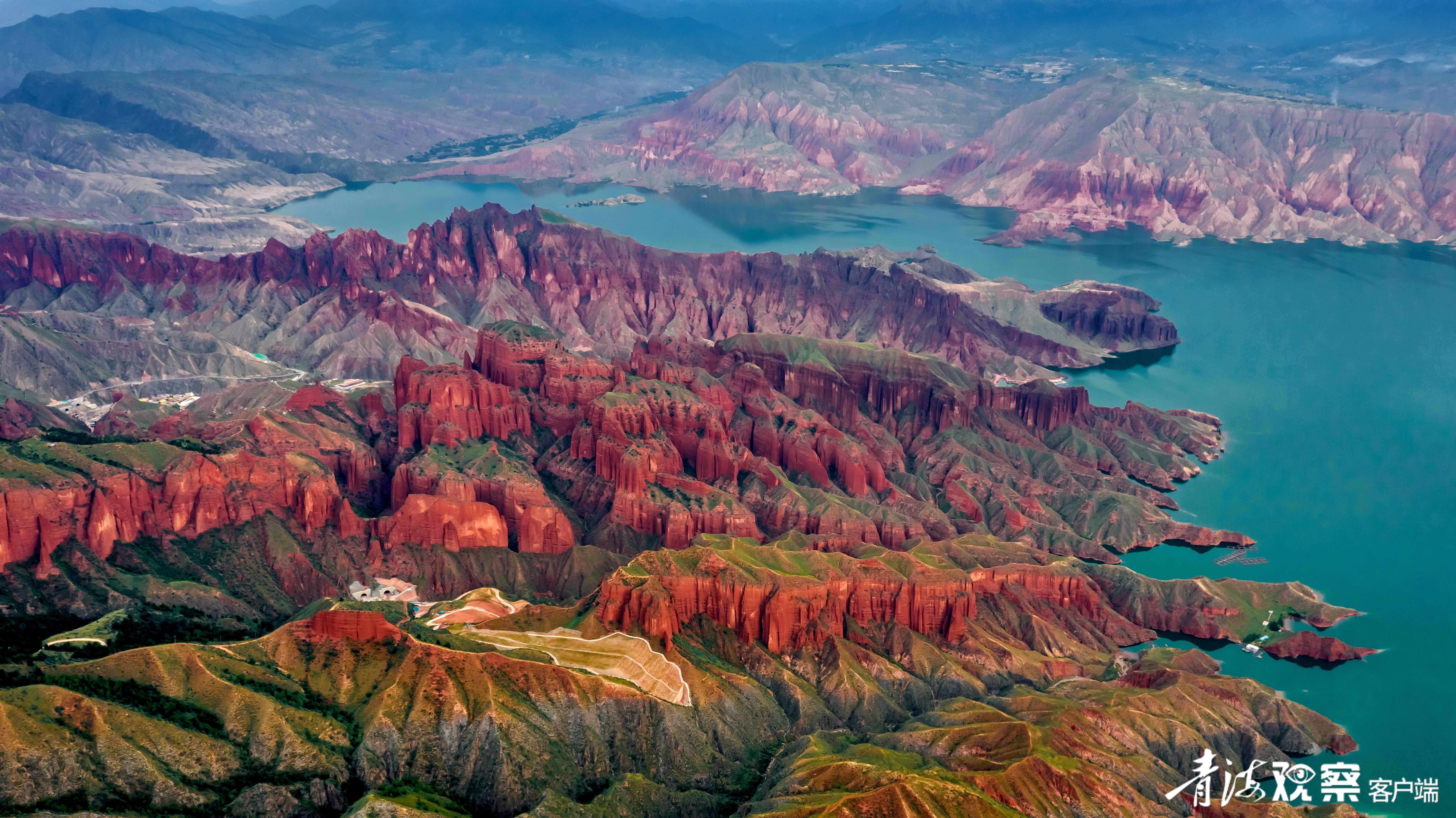 李家峡水库 丹霞壮如画 曹建军 摄