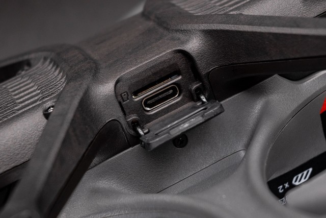 大疆Avata 2评测:新增一键花飞,自带桨保零基础上手的飞行体验无人机