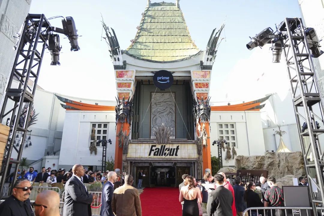 当地时间2024年4月9日，美国洛杉矶，《辐射》首映式在“好莱坞TCL中国剧院”举行