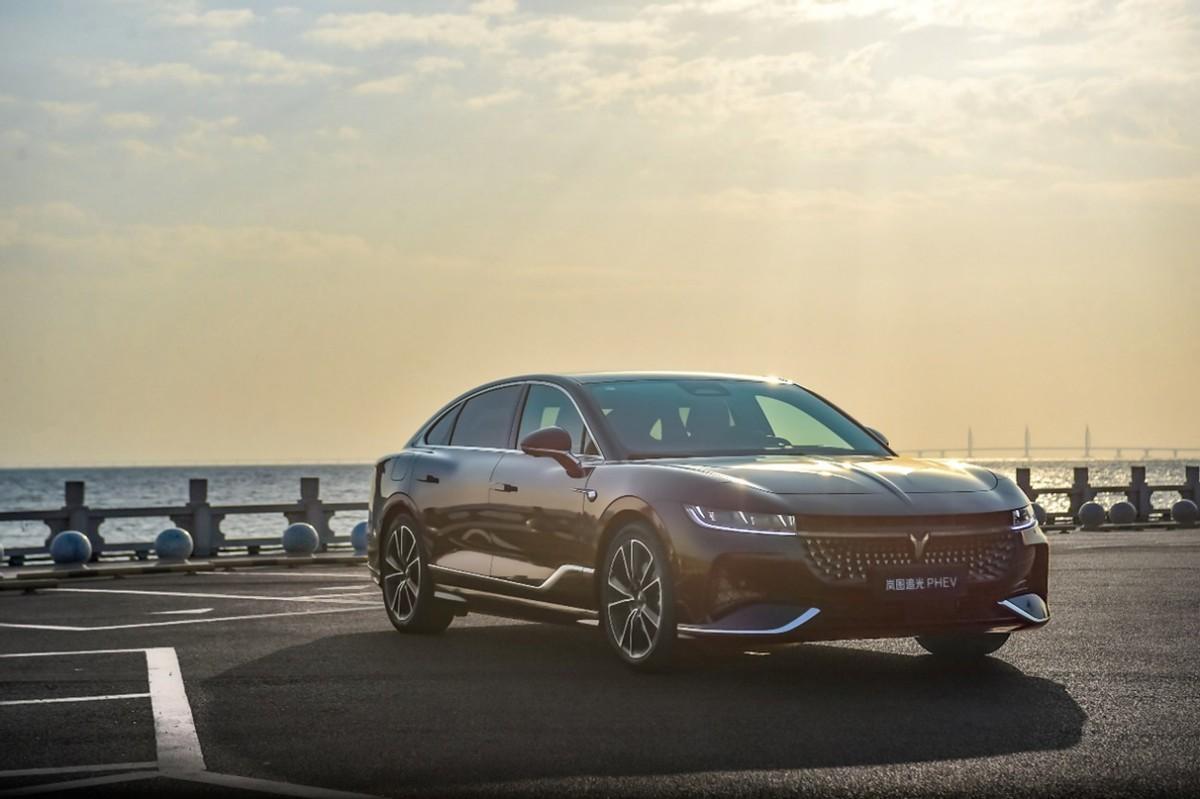 插混依然是主流 岚图追光PHEV对比汉DM-p 谁才是“混动之王”?