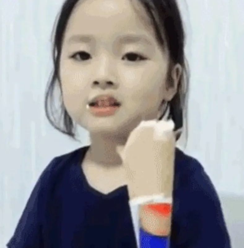 还记得表情包里的权律二吗？这是长残了？