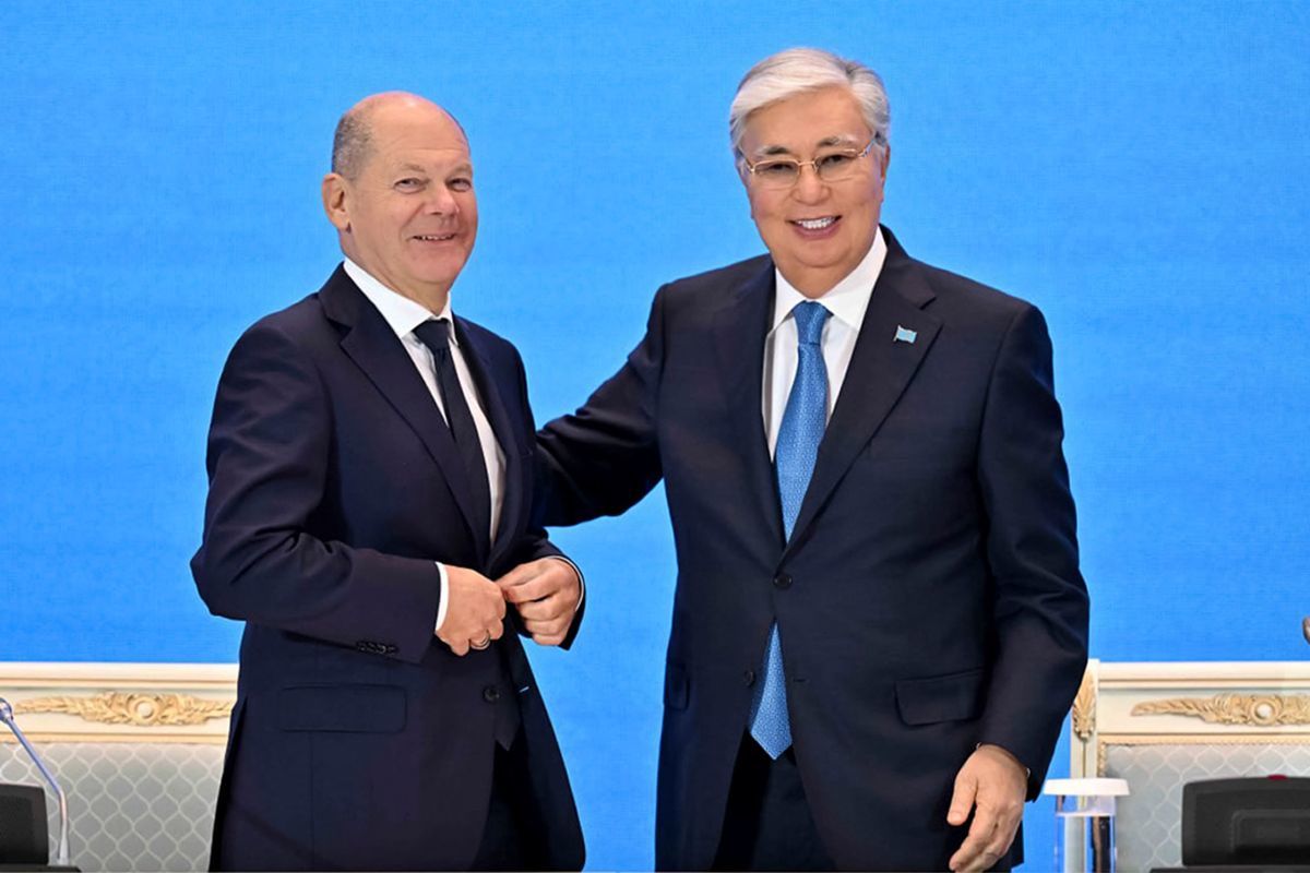 哈萨克斯坦总统告诉朔尔茨：“俄在军事上不可战胜”_凤凰网