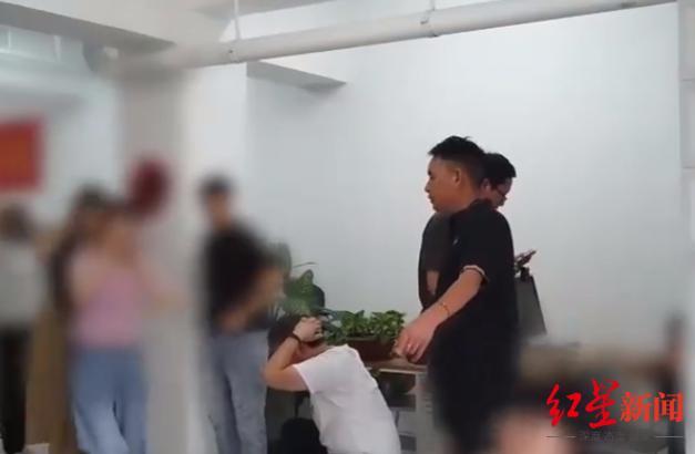 ▲凉山警方抓获犯罪嫌疑人