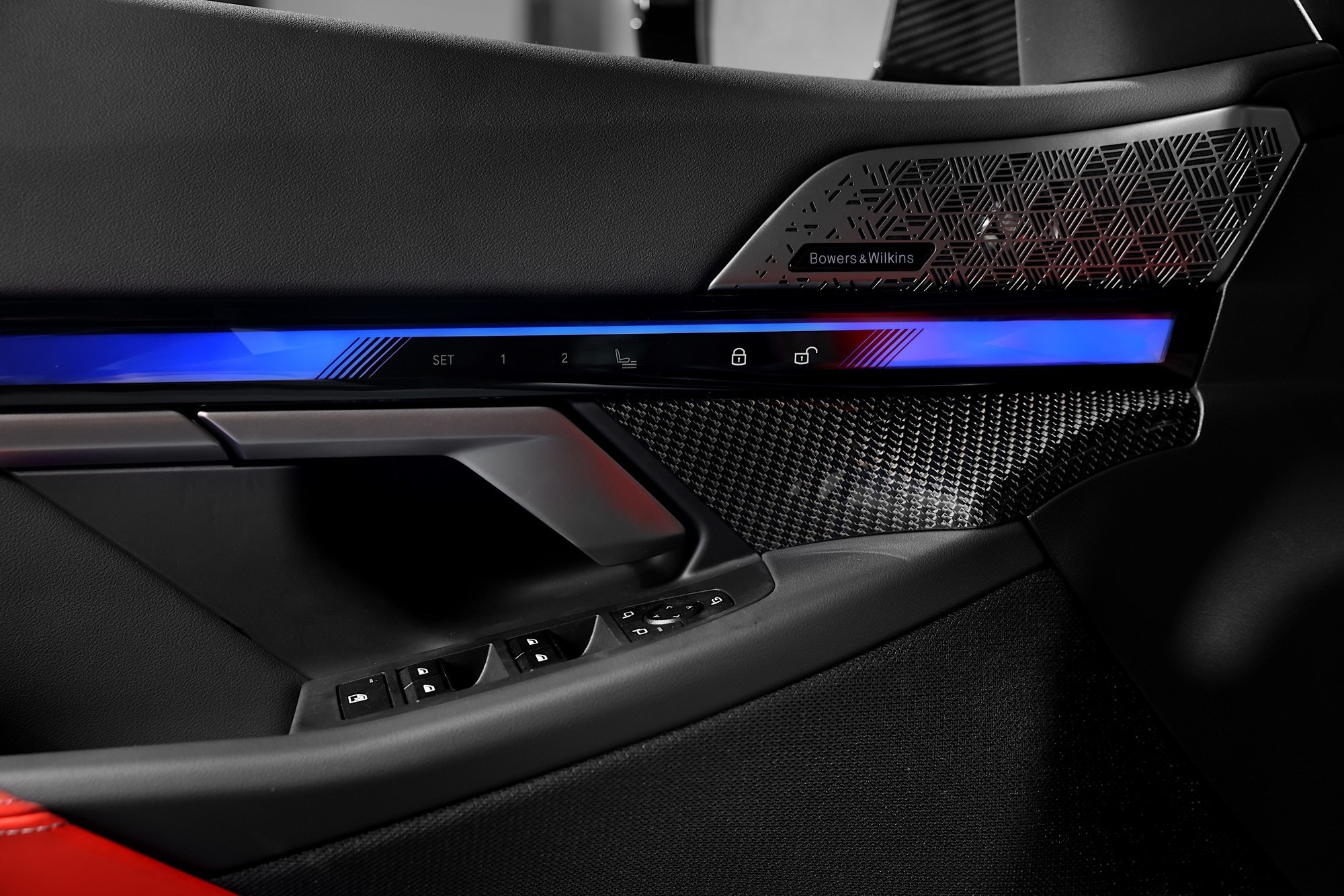 成都车展:2024全新宝马M5惊艳亮相开启国内首秀之旅