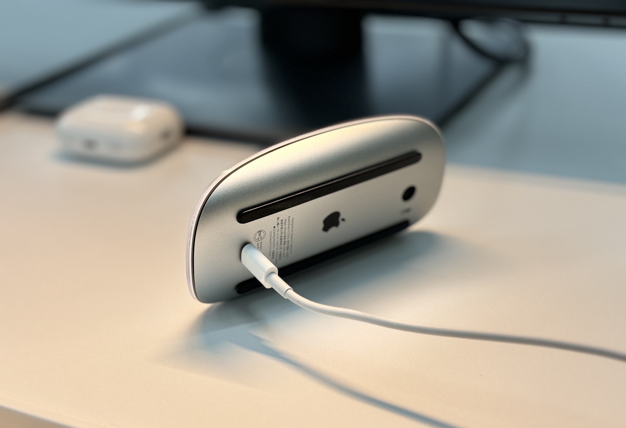 果粉请牢记:苹果鼠标只买新,不买旧!