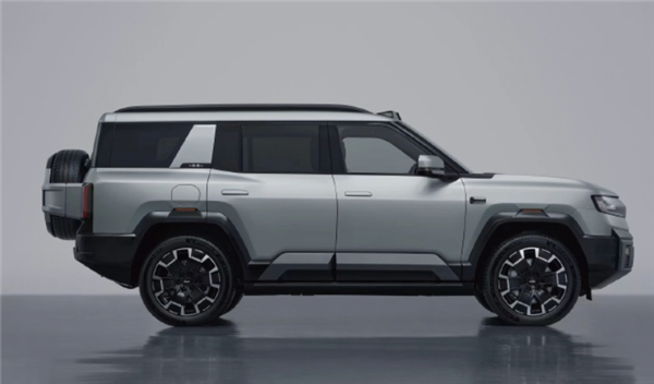 旗舰SUV!方程豹豹8申报图公布:预计售价50万级