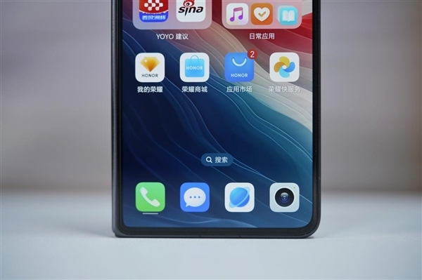 年度折叠屏手机推荐!荣耀Magic V3绒黑色图赏