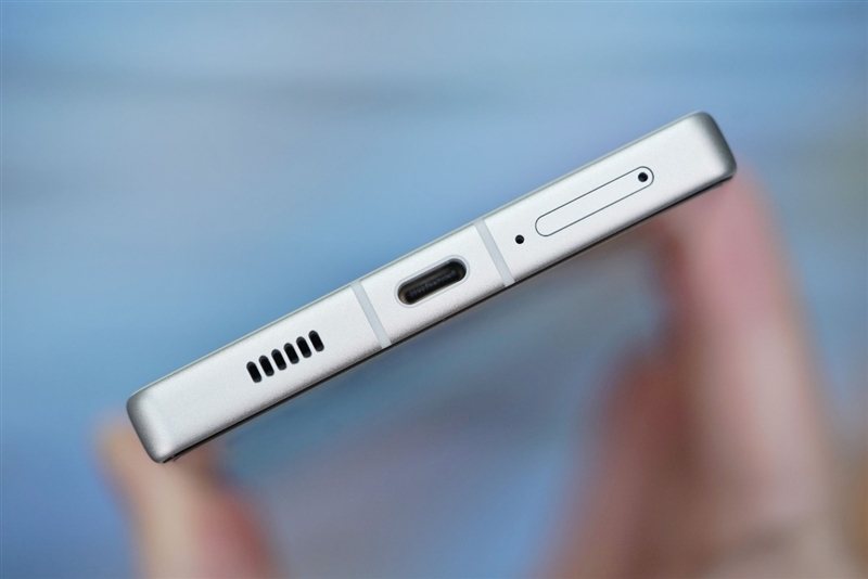 颜值巅峰 极简交互!努比亚Z70 Ultra深度评测:未来手机发展趋势风向标