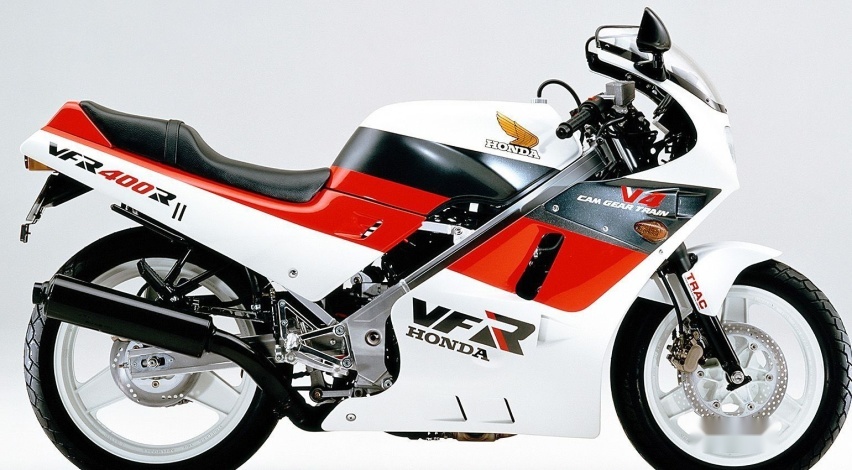 本田VFR400R经典单摇臂400cc，V型四缸跑车