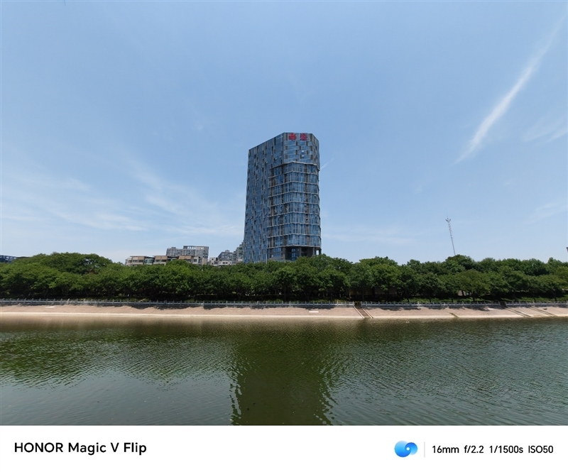 荣耀首款小折叠!荣耀Magic V Flip评测:4英寸超大外屏我能玩一天