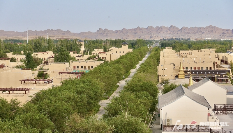 8月28日,俯瞰乌尔禾镇。