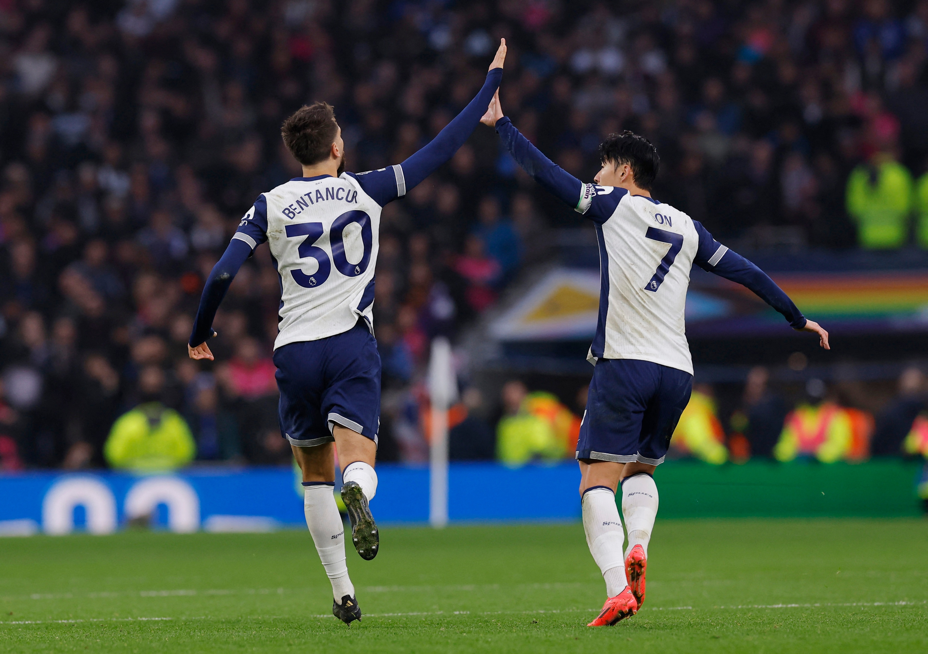 英足总官方：本坦库尔种族歧视孙兴慜，禁赛7场，罚款10万英镑