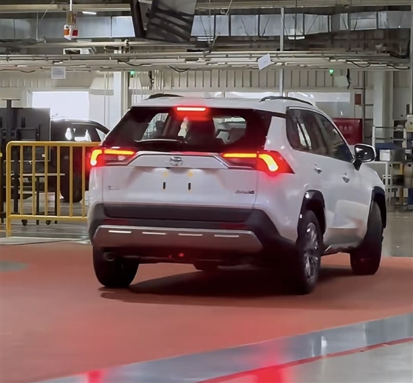 16.98万起 新款丰田RAV4荣放上市:和老款几乎没什么不同