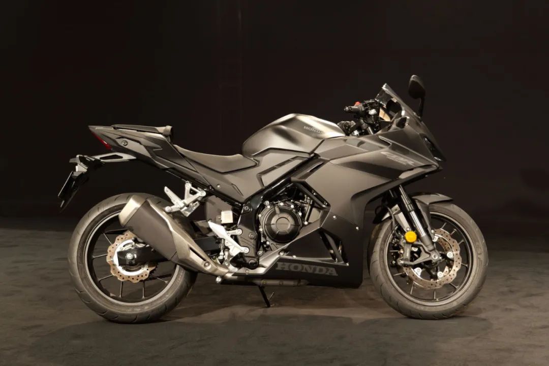 本田400系列更新nx400售价35万元起还能力挽狂澜