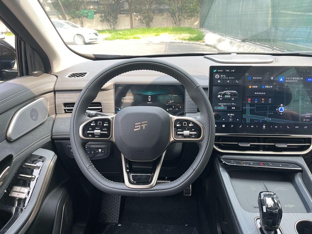 买不起理想L7可以看看TA,P2+P3双电机有创意,捷途山海L9实拍