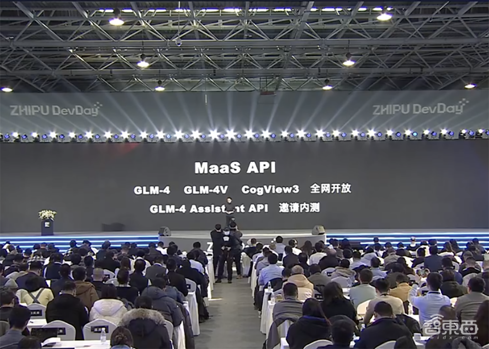 能赚钱的GPT Store上线了！官方最佳榜单公布，ChatGPT被玩出花