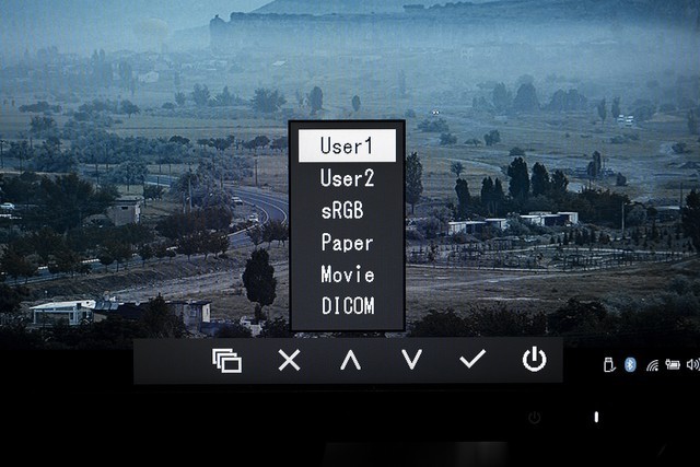 艺卓EV2480评测:护眼且色彩精准的办公显示器