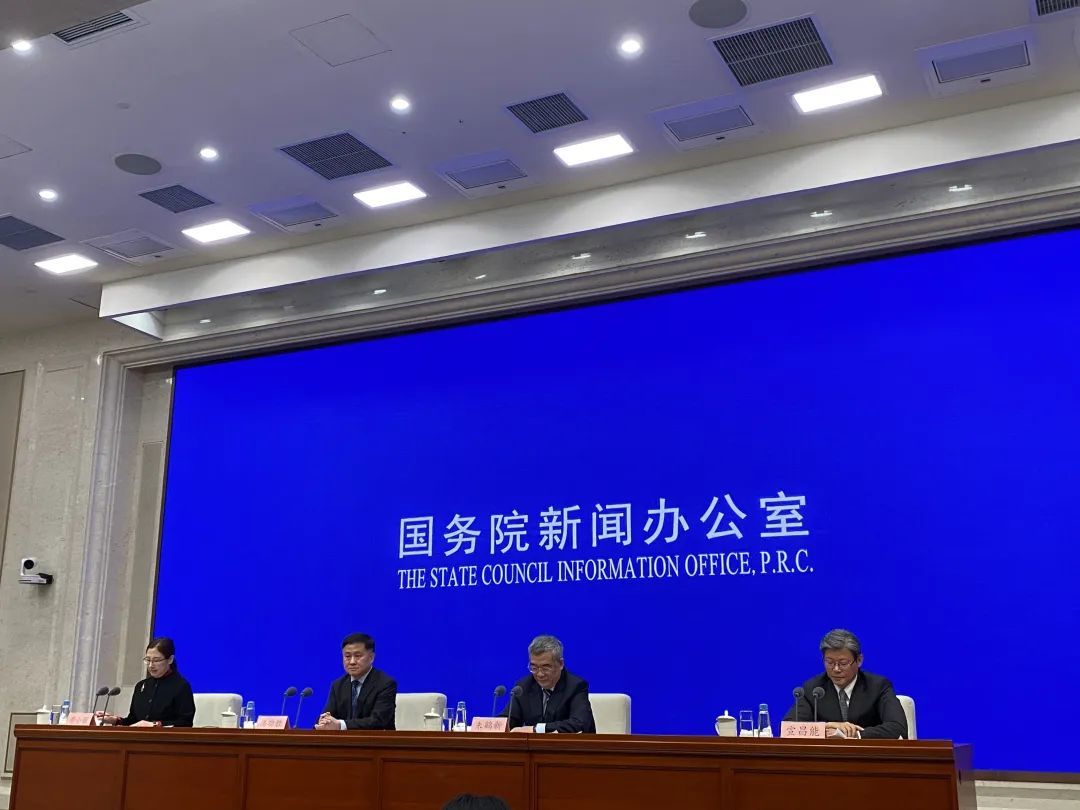 🔹1月24日,国新办新闻发布会。中新社记者 夏宾 摄