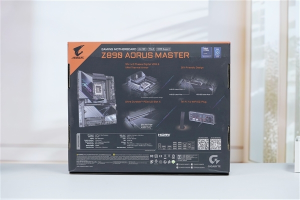 撑捏9500+内存！技嘉Z890 AORUS MASTER超等雕主板图赏