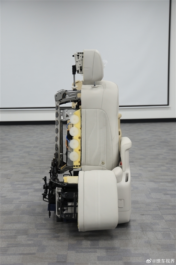 反攻腾势D9 别克GL8陆尊PHEV官图发布:续航超1300公里