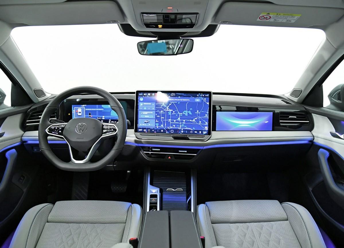 老对手重逢 迈腾对比凯美瑞 合资中型车还值得买吗?