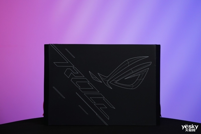 ROG MAXIMUS Z890 HERO主板+龙神3 EXTREME礼盒开箱:顶级配置,信仰拉满