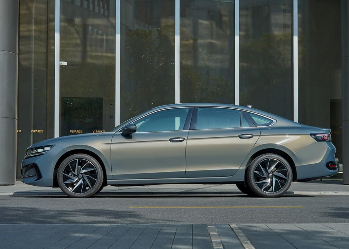 老对手重逢 迈腾对比凯美瑞 合资中型车还值得买吗?