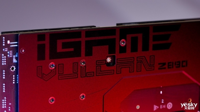 是用料旗舰 也是新一代性能旗舰 iGame Z890 VULCAN X V20主板评测