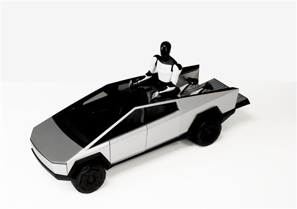 199元!特斯拉Bot人形机器人摆件将开售:1:18比例、20个活动关节