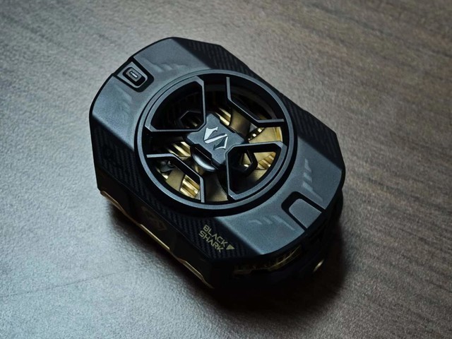 黑鲨冰封制冷背夹4 Pro全面评测,零下12℃,竟然可以结冰