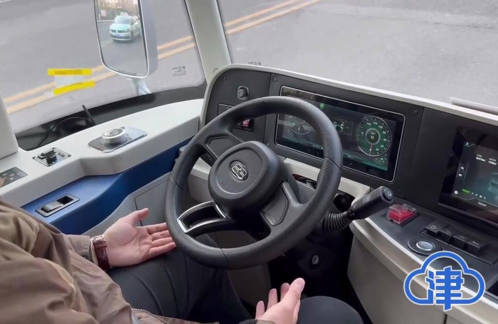 新春走基层上车请注意这辆车无人驾驶自动驾驶小巴在河北区常态化运营