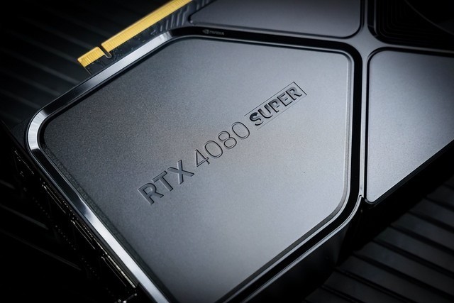 等等党迎来新胜利RTX 4080 Super怎样攒机才算合理?
