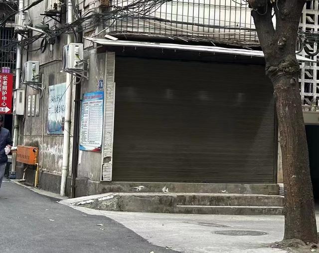 卖菜大妈改行开护理店，涉嫌非法行医称遭遇22万“天价罚款”，卫健局申请强制执行已开庭