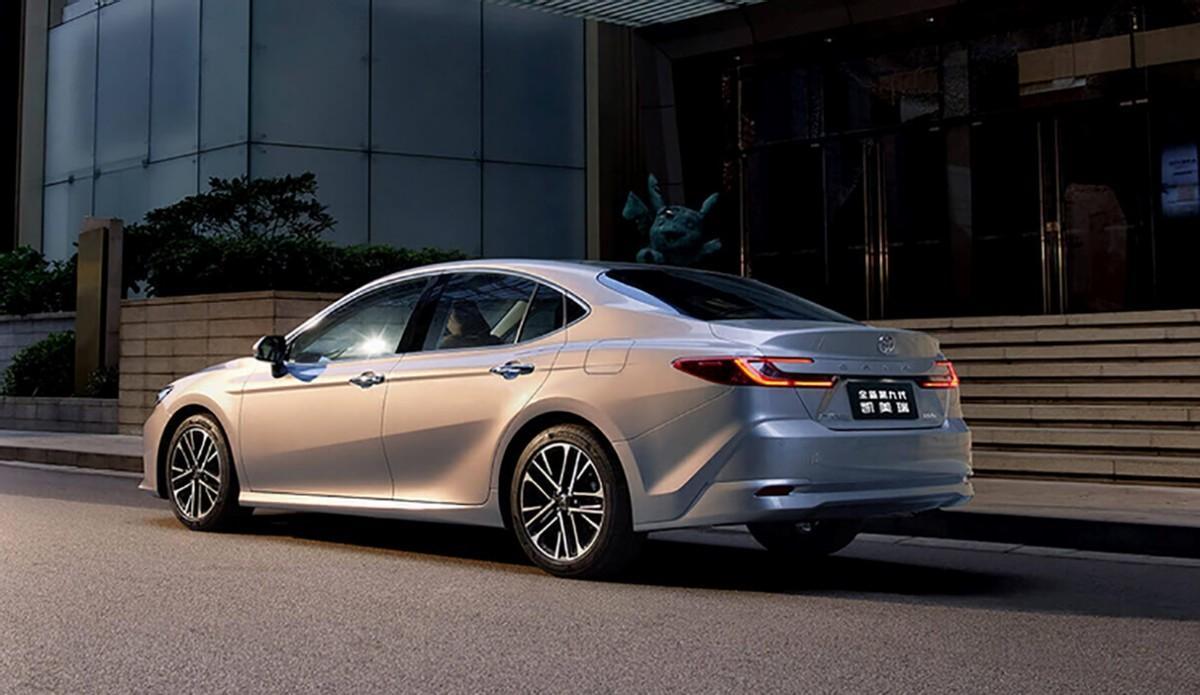 老对手重逢 迈腾对比凯美瑞 合资中型车还值得买吗?