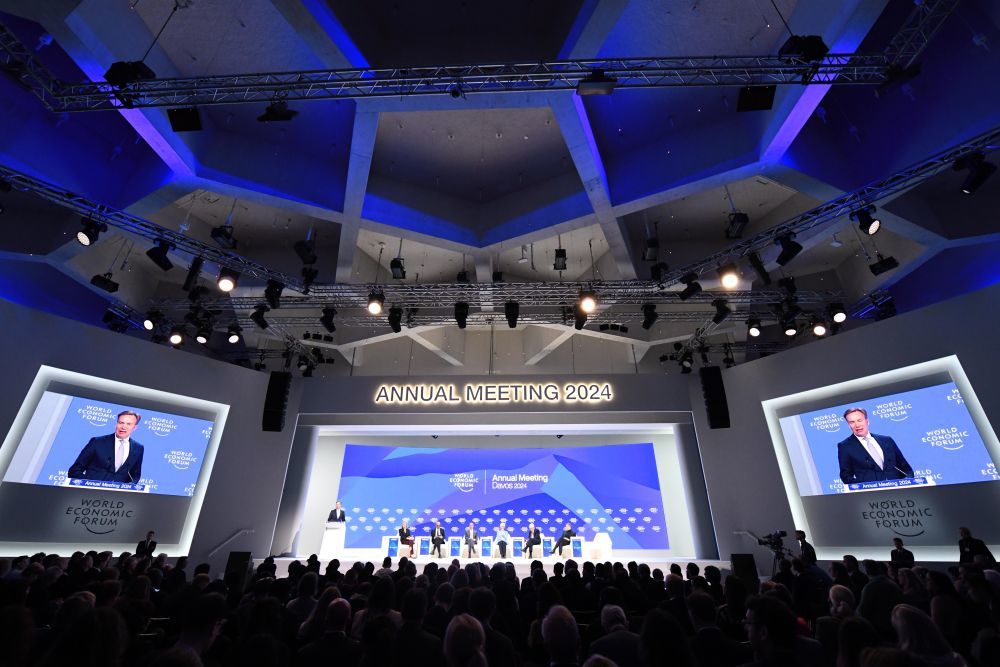 ↑在瑞士达沃斯举行的世界经济论坛2024年年会现场。