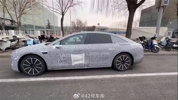 华为、北汽合作首车“享界”谍照曝光!定位中大型豪华纯电轿车