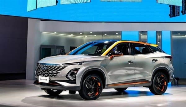 神似问界M9 奇瑞风云T11实车亮相:双拼车身+增程混动