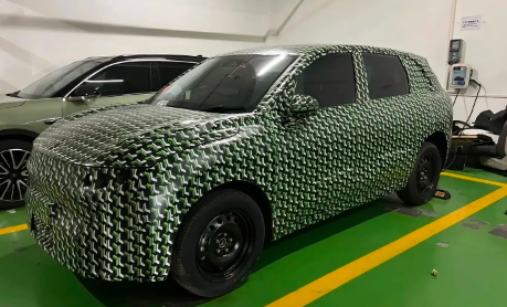 纯电增程双动力!零跑全新紧凑型SUV A12首次曝光